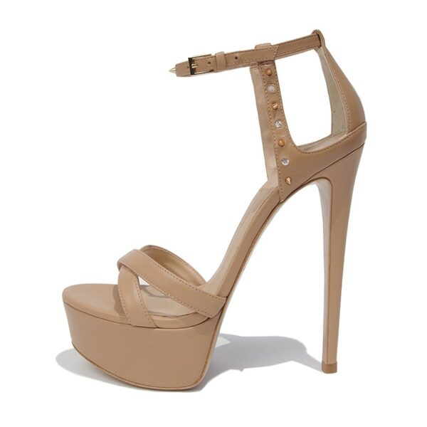 European and American Fashion Womens Oversized Platform Rivet Heel Sandals - Image 3